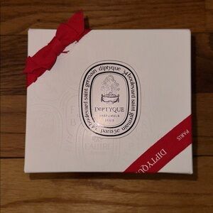 DIPTYQUE Paris x Qatar Airways Skincare Toiletry Bag/Kit Brand New